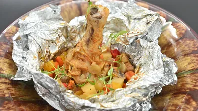 Рецепт: Горбуша с овощами в духовке на RussianFood.com
