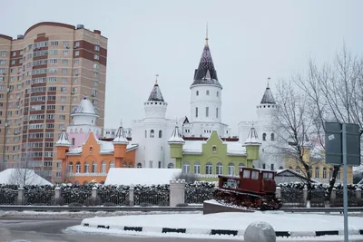 Детский парк \"Лукоморье\", совхоз им Ленина - «Лукоморье - сказочное место  недалеко от Москвы (совхоз им Ленина). Веревочный парк, замок, горки,  батут, карусель - и все бесплатно.» | отзывы