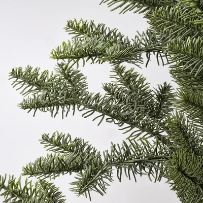 ФОТО | Как стильно украсить рождественскую елку в этом году? Дизайнер IKEA  делится полезными советами - Декор