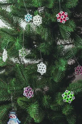 Брошь из бисера \"Ёлочка\" 🎄 | Бисер, Ремесла, Бисероплетение