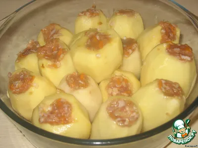 Фаршированная картошка в томатном соусе – кулинарный рецепт