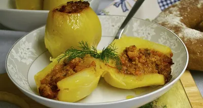 Запеченная картошка будет как из костра: нужны мука и полиэтиленовый пакет