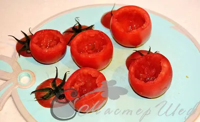 Запеченные помидоры фаршированные сыром и чесноком в духовке — пошаговый  рецепт с фото