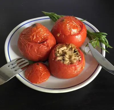 Помидоры фаршированные мясом и рисом рецепт – Русская кухня: Основные  блюда. «Еда»