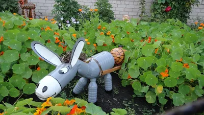 Поделки из пластиковых бутылок для сада (Множество фото!) - treepics.ru