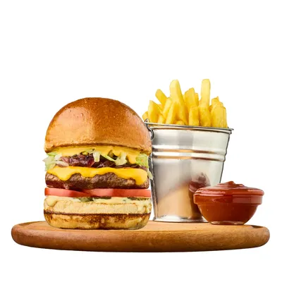 burgeriya - Всем Папам, BiG Папа, угости своего и получи картошку фри в  подарок 🎁 При покупке бургера дня, картошка в подарок 🍔🍟 —————  #гдепоестьевпатория #едаевпатория #бургерыевпатория #бургер #бургерия  #лето2019 #летоевпатория #евпатория #