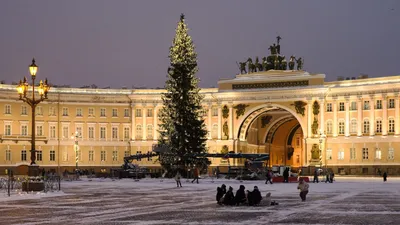 Новогодняя ёлка останется на Дворцовой площади до конца января | Blog Fiesta