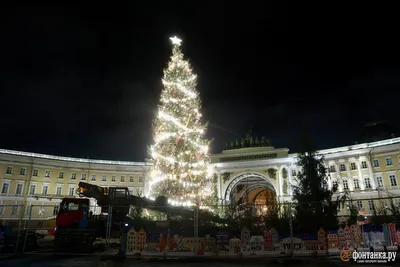 К новогодним праздникам на Дворцовой площади появится «фотозона»
