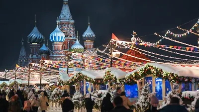 В Москве открылась ежегодная выставка \"Новогодние елки в ГУМе на Красной  площади\" – Москва 24, 22.11.2023