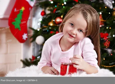 E k a t e r i n a on Instagram | Рождественская ёлка своими руками,  Рождественская елка, Фотографии девушек
