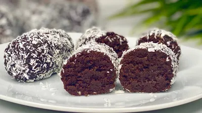 Классические пирожные Картошка из печенья со сгущенкой рецепт фото пошагово  и видео - 1000.menu