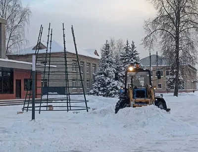Праздник к нам приходит )))🎅🎄сезон фото под ёлкой ,возле ёлки ,вокруг  ёлки ,под ёлкой и на ёлке объявляю открытым 🥳🥳🥳🎄🎄🎄 Залайкайте ❤️ от  д… | Instagram