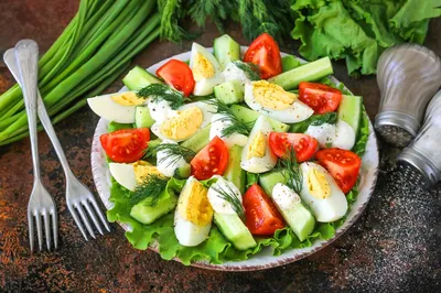 Салат из помидоров, огурцов и перцев - пошаговый рецепт с фото на Повар.ру