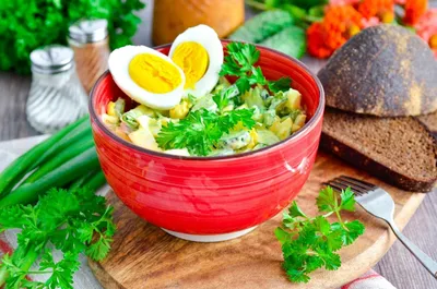 Салат из свежих огурцов в сметане рецепт с фото пошагово - 1000.menu