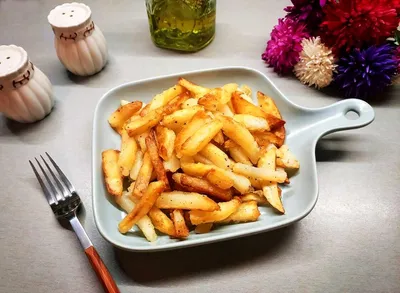 Рецепт жареной картошки с секретом: она не развалится и не прилипнет к  сковородке | Мел