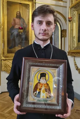 Икона святителя Луки Крымского передана в Спасо-Преображенский собор - сайт  Санкт-Петербургской митрополии