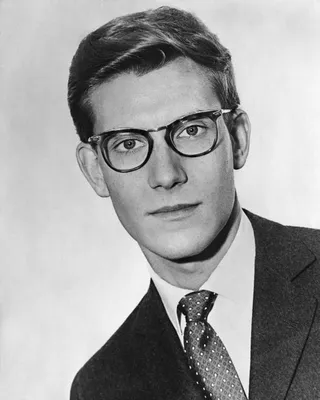 История бренда Yves Saint Laurent | Brand Info — информация о брендах