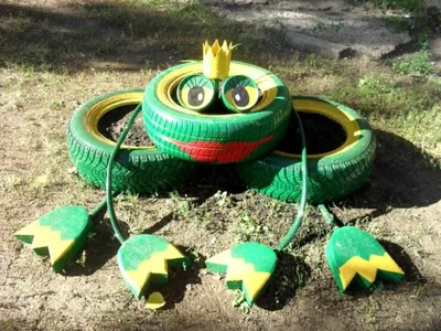 Садовий Центр Глорія Гарден - Поделки для сада из шин и покрышек. ⠀  ✔️Использовать старые автомобильные покрышки в качестве материала для  изготовления садового декора уже давно стало вполне привычной практикой для  многих