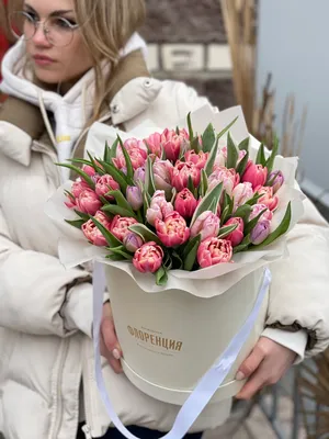 Поздравления с 8 Марта: оригинальные открытки в стихах для мамы, коллеги,  бабушки или дочери | РБК Life