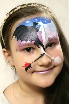 Нарисовать лицо мальчика Эмоциональный портрет с страшным зомби на лице,  концепция ужаса - крик ходящего мертвого зомби Стоковое Изображение -  изображение насчитывающей способ, тяжело: 162066249
