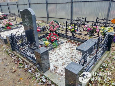 Рисунки, символы обратной стороны памятника