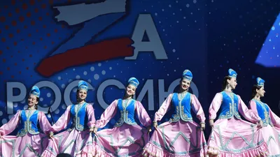 Леру Кудрявцеву внезапно вырезали из \"Песни года\" - Российская газета