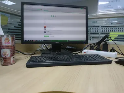 Обои компания Acer, windows 10, зеленый, свет, графика - картинка на рабочий  стол и фото бесплатно
