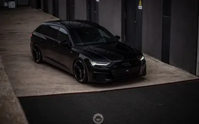 Блики на дороге от Audi чёрного цвета - обои на рабочий стол