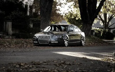 Фотография автомобиля Audi A6 с кузовом A6 Avant (4B,C5). Обои на рабочий  стол Ауди А6. Фото .