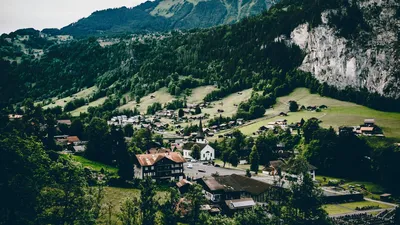 Фон рабочего стола где видно Обои на рабочий стол Швейцария, Thun, Canton,  Berne, пейзаж, озеро, горы, вид с высоты