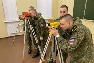 Диссертация на тему \"Построение геодезических сетей сгущения на  сельскохозяйственной территории с применением электромагнитных  дальномеров\", скачать бесплатно автореферат по специальности 05.24.01 -  Геодезия
