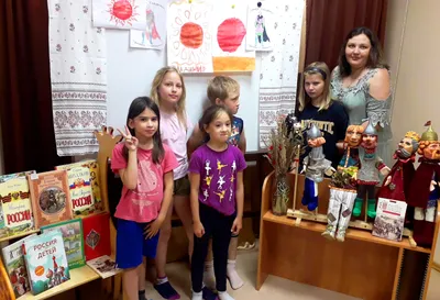 Презентация на тему: \"Крещение Руси.. Крещение Руси – одно из важнейших  культурных событий в истории Древней Руси. Крещение Руси произошло в конце  IX века, усилиями, которые.\". Скачать бесплатно и без регистрации.