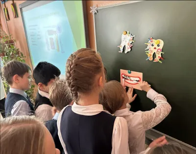 Студенты МК ЖТ ИрГУПС провели занятие на тему «Правильное питание – залог  здоровых зубов» | ИрГУПС
