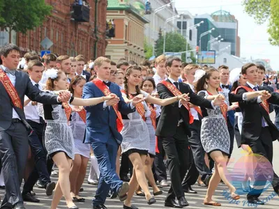 Выпускной на теплоходе для 4, 9 и 11 классов в Москве, цены 2024 | АРГО  Трэвел
