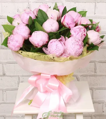 Коробка 15 \"Сара Бернар\" Black купить в Москве с доставкой недорого – id  929 | Roses Delivery