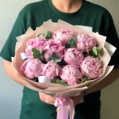 Огромный букет из 51 пиона