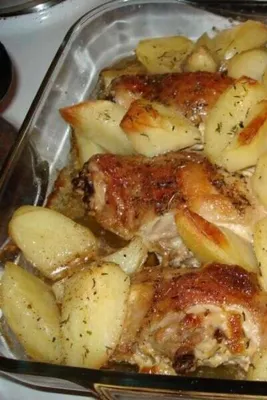 Картошка с курицей по-деревенски в духовке - пошаговый рецепт с фото на  Повар.ру