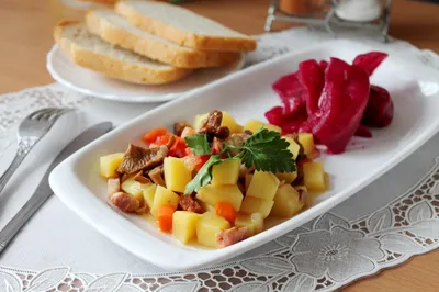 Картошка с грибами в духовке - пошаговый рецепт с фото на Готовим дома
