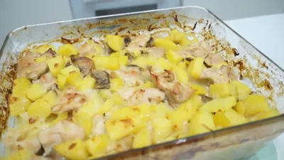 Картошка с мясом и грибами в горшочках в духовке рецепт фото пошагово и  видео | Рецепт | Еда, Идеи для блюд, Грибы