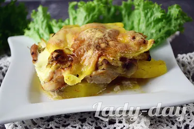 Картошка с курицей и грибами в духовке 😋 - рецепт автора Юленька Опря