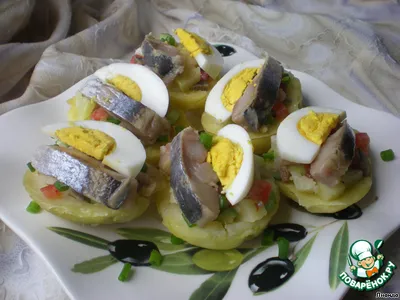 Отварная картошка с селедкой и …» — создано в Шедевруме