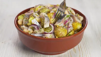 Канапе с селедкой и картошкой | Заказать рыбные канапе Киев