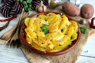 Молодая картошка запеченная в духовке - пошаговый рецепт с фото на Готовим  дома