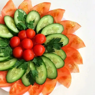 5 НОВЫХ СУПЕР способов, как красиво нарезать овощи на праздничный стол!  УКРАШЕНИЕ овощами! - YouTube