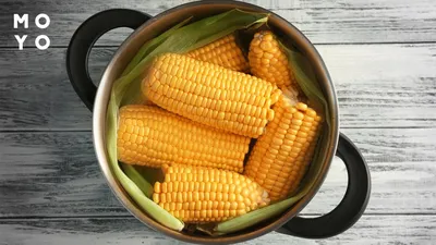 Кукуруза, варенная в молоке со сливочным маслом - Лайфхакер