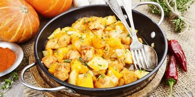 Картошка в горшочках с мясом и грибами - пошаговый рецепт с фото на Готовим  дома