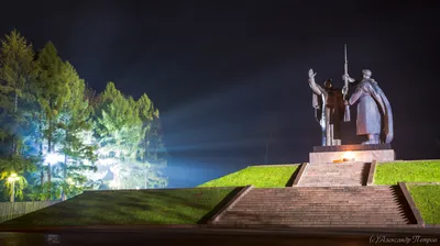 Лагерный сад, Мемориал боевой и трудовой славы томичей, скульптурная  композиция. 1980-е. Г. Томск / 1604.ru - Фотоархив доцифровой эпохи