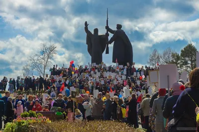 Пост № 1 у Мемориала боевой и трудовой славы томичей. 1983 год - Центр  документации новейшей истории Томской области (ОГКУ ЦДНИ ТО)