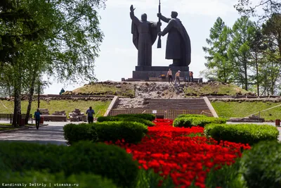Ремонт мемориала проходит в Лагерном саду Томска - vtomske.ru