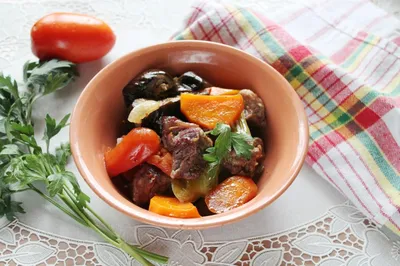 Крылья индейки с овощами в духовке - рецепт автора Марина